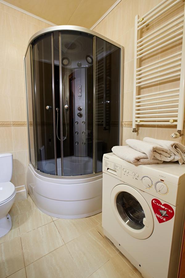 Babylon Apartmens On Zhukova Apartment Rivne Bilik gambar